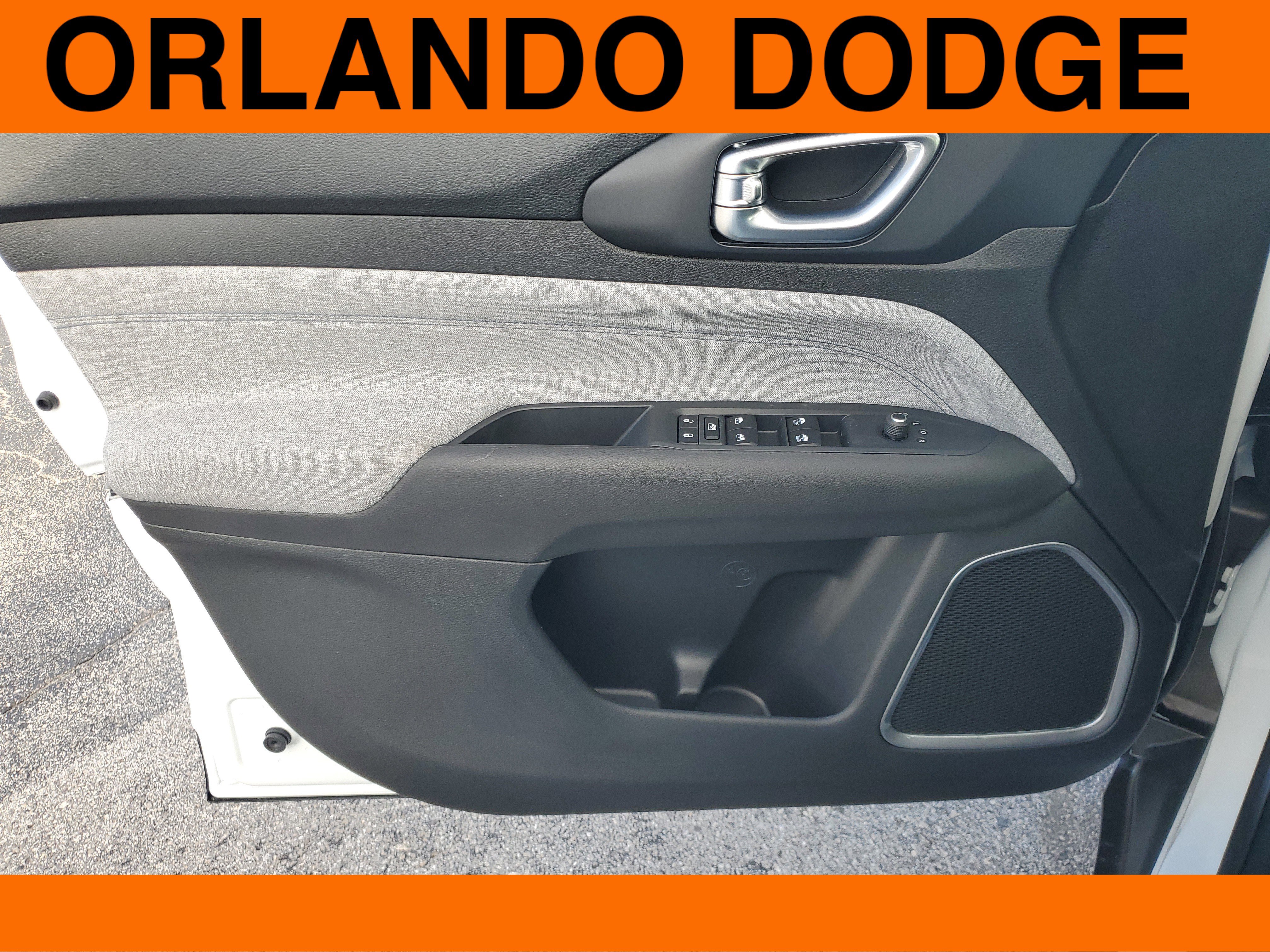 New 2026 Jeep Compass Latitude image 13