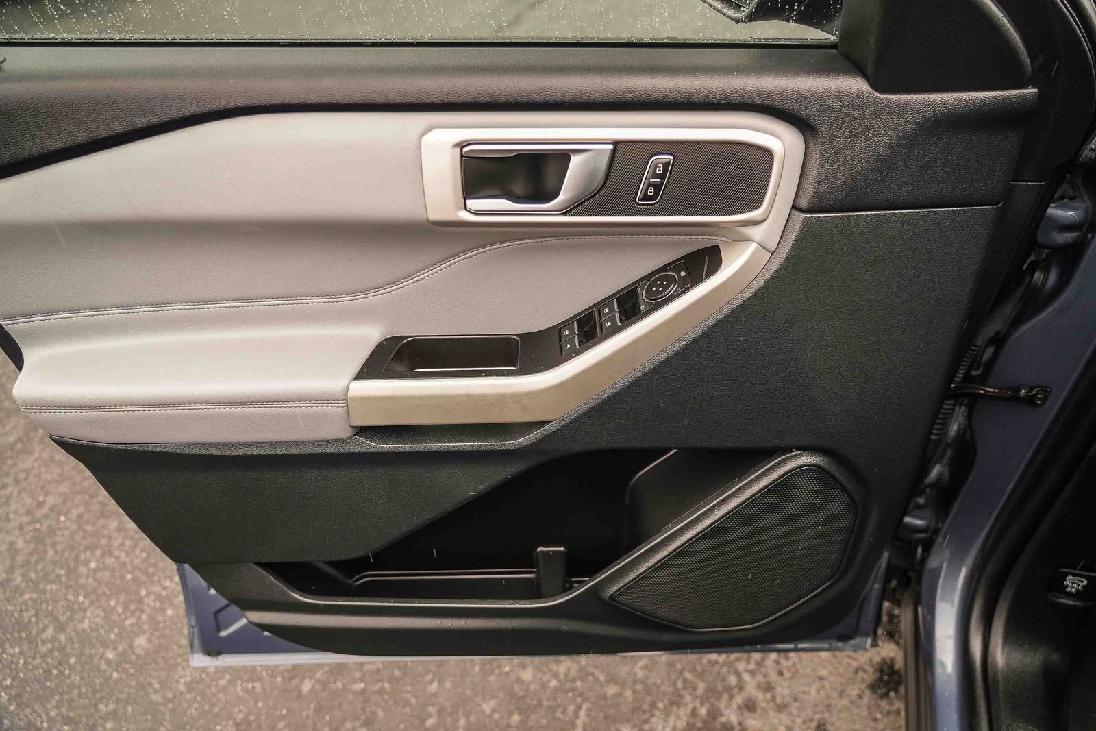 Certified 2021 Ford Explorer XLT w/ Equipment Group 202A RWD image 20