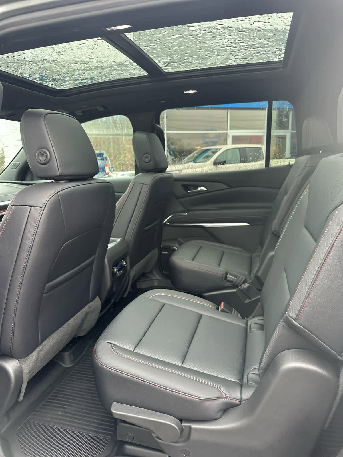 New 2026 Chevrolet Traverse Z71 w/ Enhanced Driving Package image 13