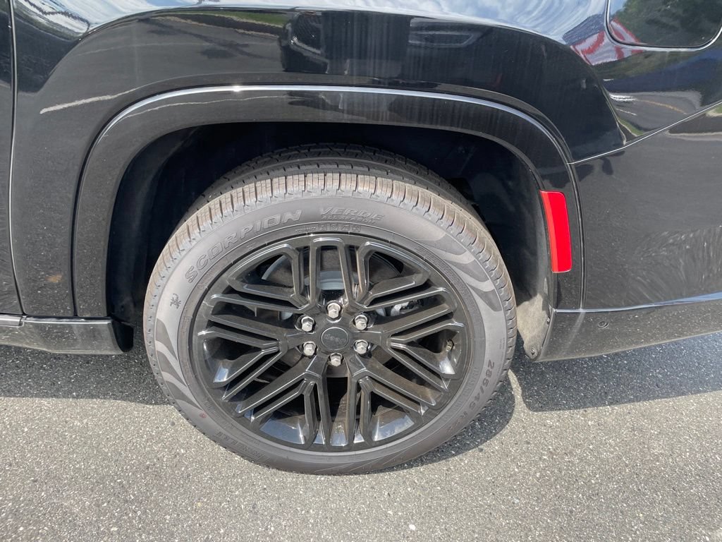 New 2026 Jeep Grand Wagoneer L Limited AWD/4WD image 6
