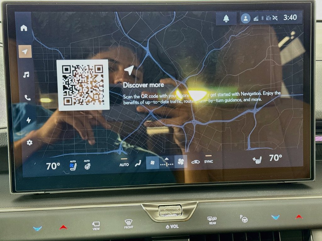 New 2026 Lexus ES 350e w/ Cold Area Package FWD image 12