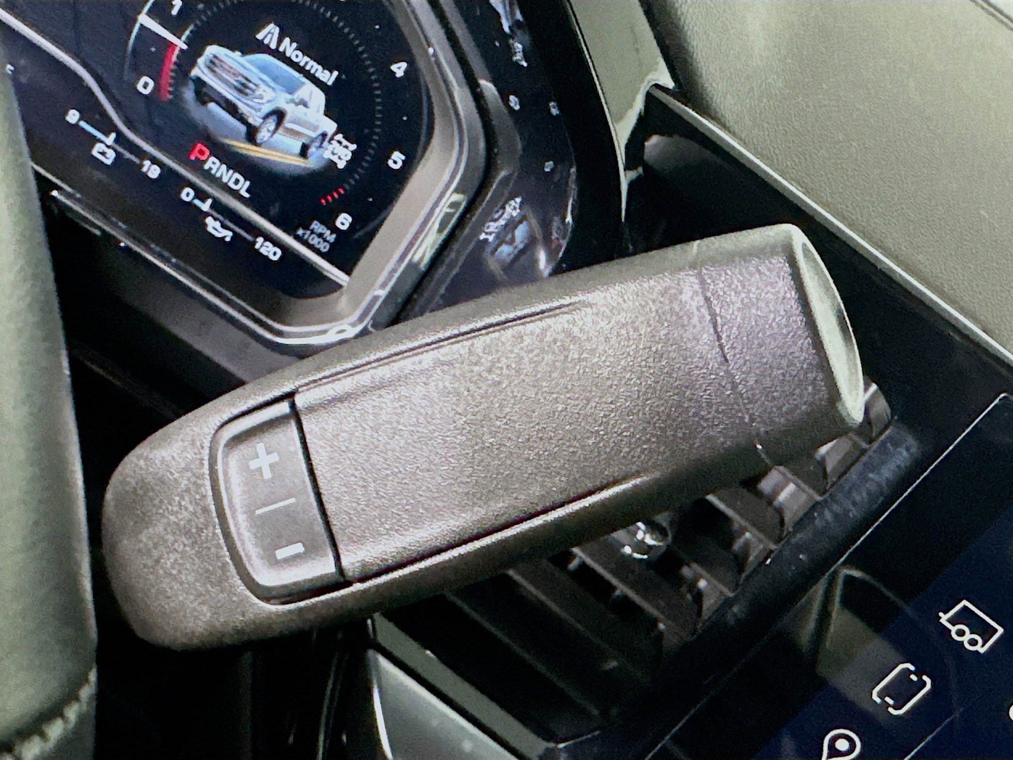 Used 2024 GMC Sierra 1500 Elevation image 23