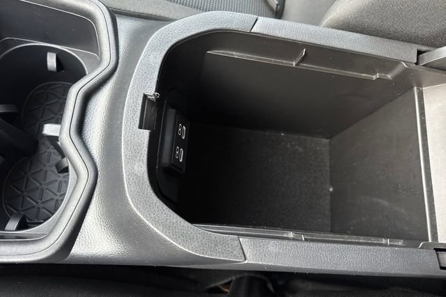 Used 2023 Toyota RAV4 LE image 32