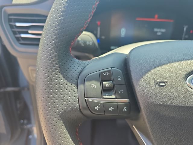 Used 2025 Ford Escape ST-Line w/ Equipment Group 301A FWD image 17