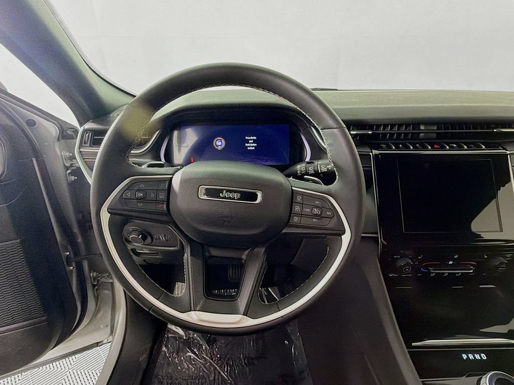 Certified 2023 Jeep Grand Cherokee L Laredo AWD/4WD image 19