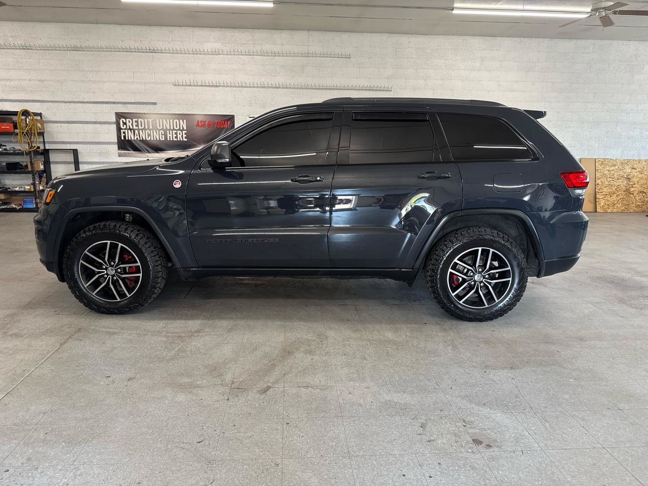 Used 2018 Jeep Grand Cherokee Trailhawk w/ Trailhawk Luxury Group AWD/4WD image 94