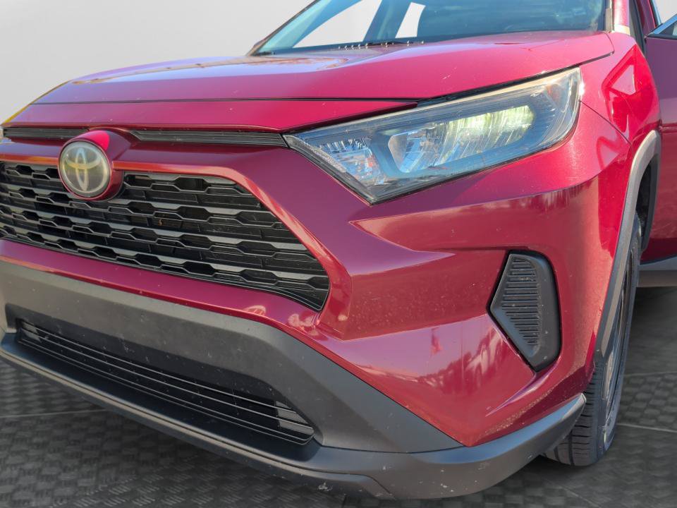 Used 2020 Toyota RAV4 LE FWD image 30