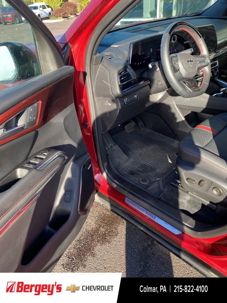 Certified 2024 Chevrolet Traverse RS w/ LPO, Floor Liner Package image 14