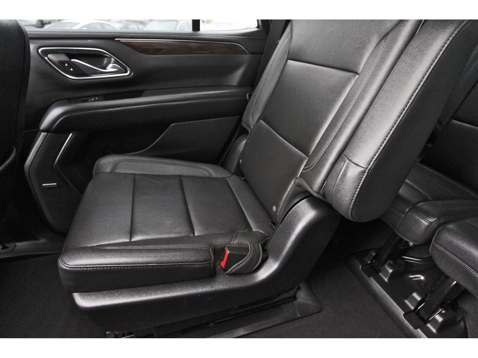 Used 2023 Chevrolet Tahoe Z71 w/ Z71 Off-Road Package image 14