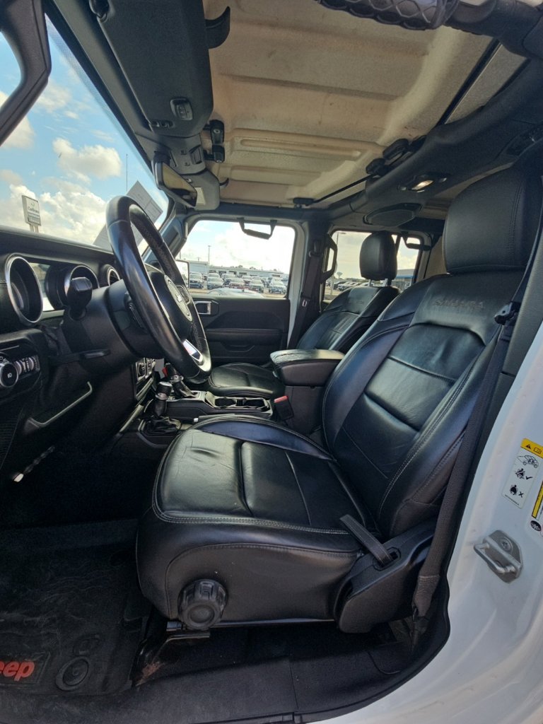 Used 2018 Jeep Wrangler Unlimited Sahara AWD/4WD image 19