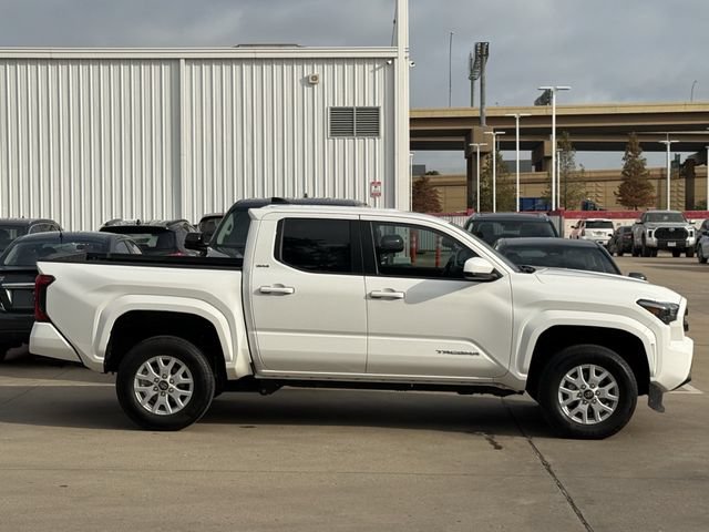 Used 2026 Toyota Tacoma SR5 RWD image 3
