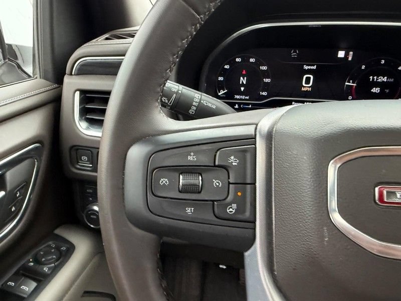 Used 2023 GMC Yukon XL SLT w/ SLT Premium Package AWD/4WD image 14