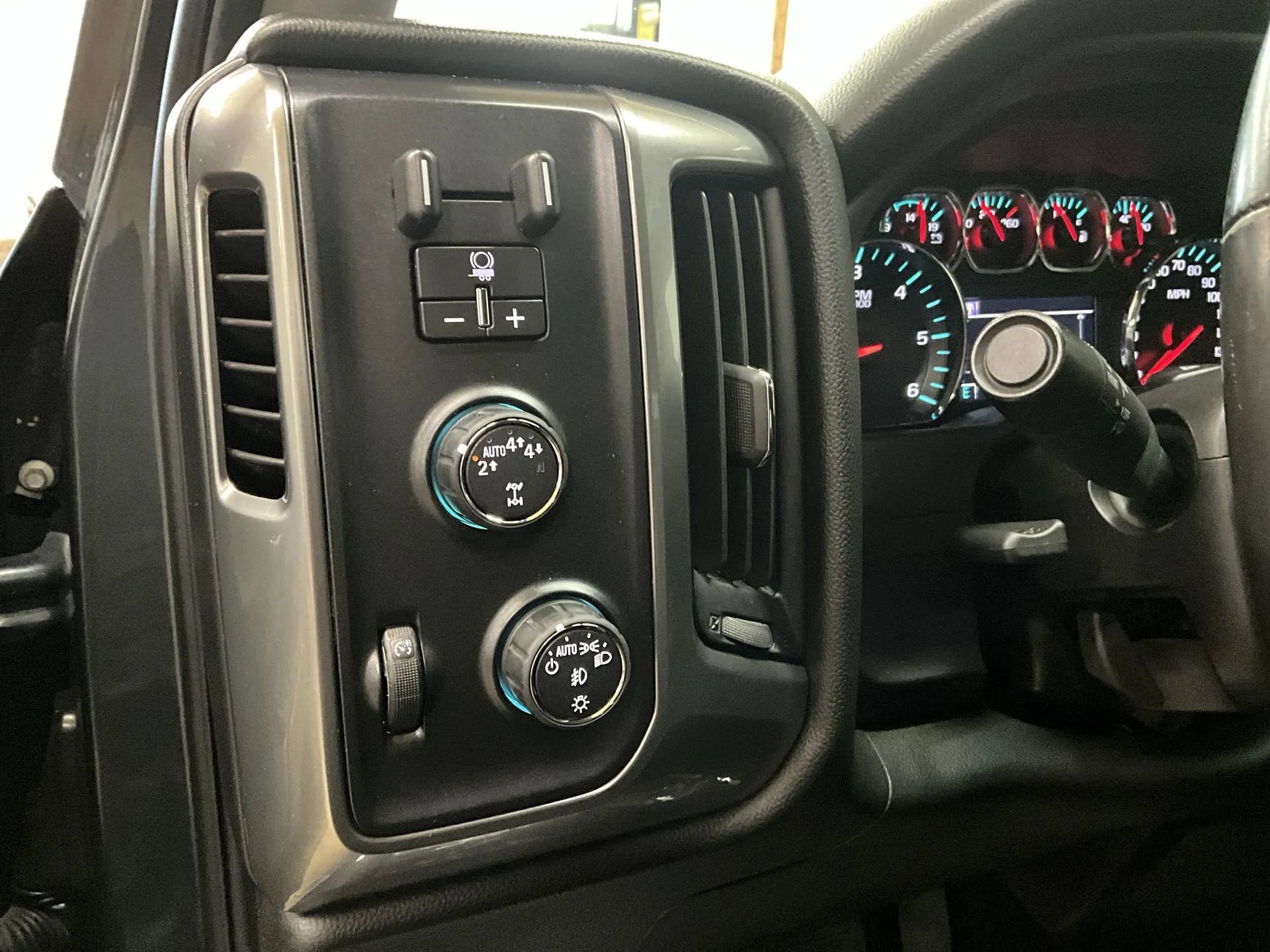 Used 2017 Chevrolet Silverado 1500 LT w/ All Star Edition image 16
