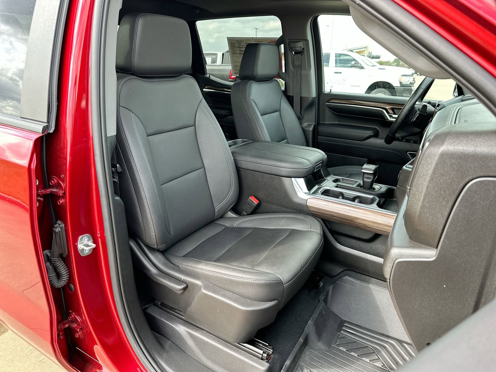 Used 2023 Chevrolet Silverado 1500 RST AWD/4WD image 23