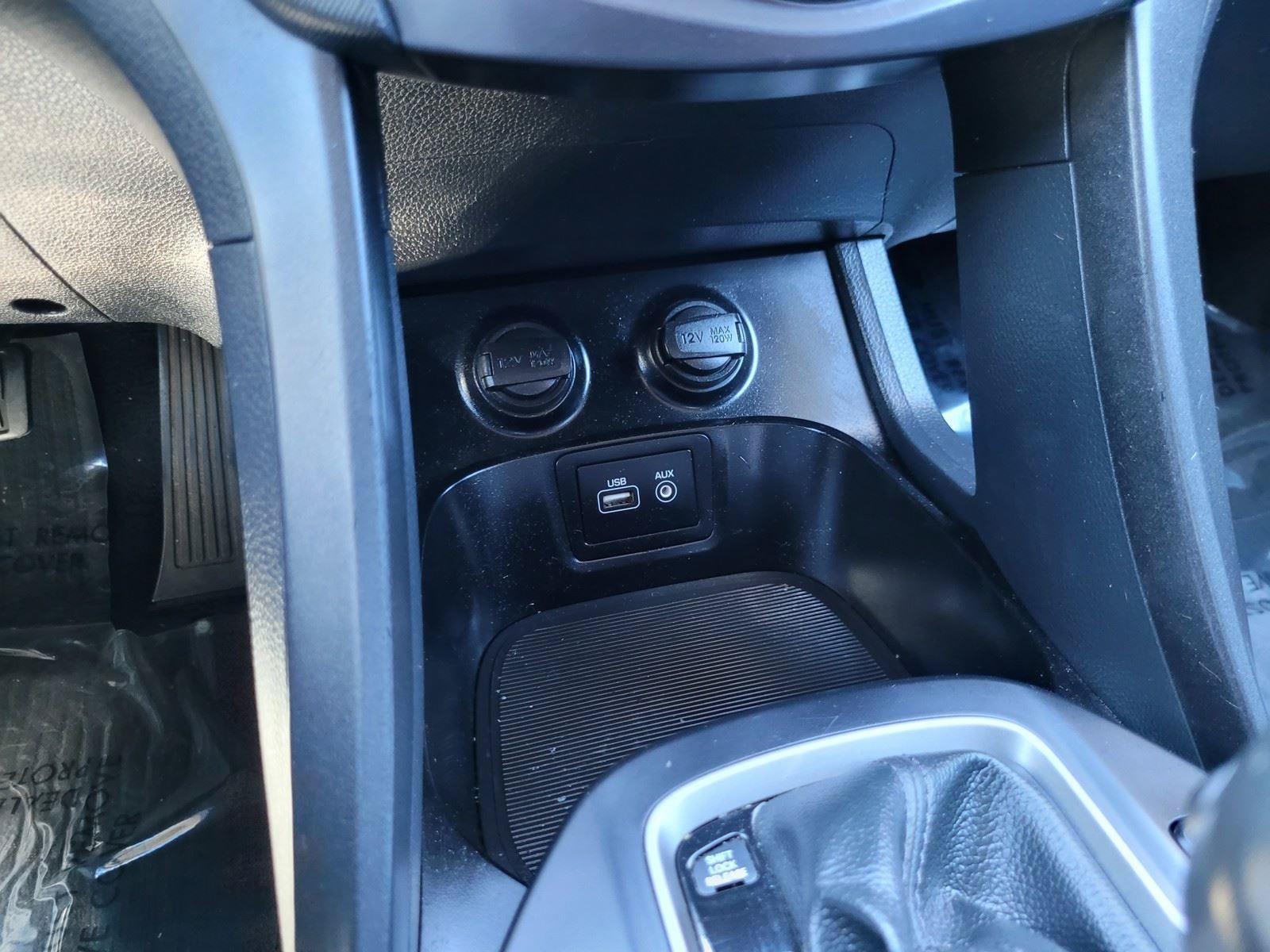 Used 2017 Hyundai Santa Fe Limited FWD image 27