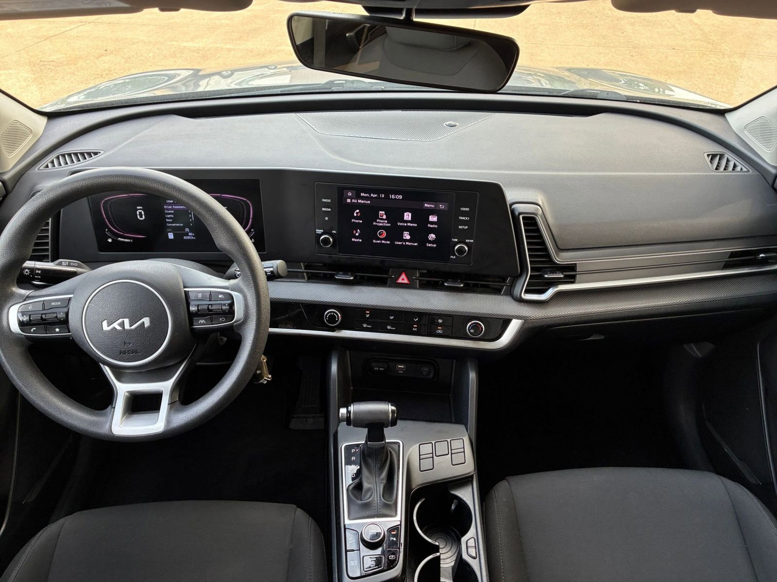 Used 2024 Kia Sportage LX image 17