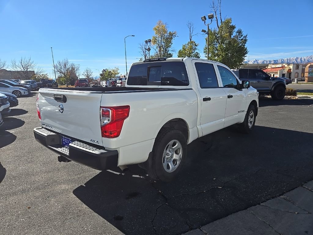 Used 2017 Nissan Titan S image 5