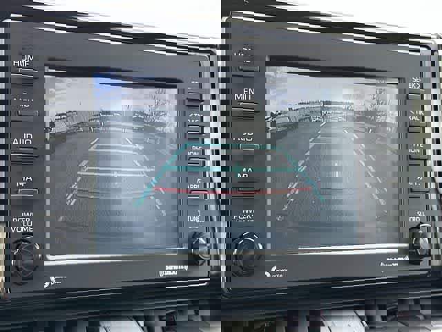 Used 2021 Toyota RAV4 XLE image 13