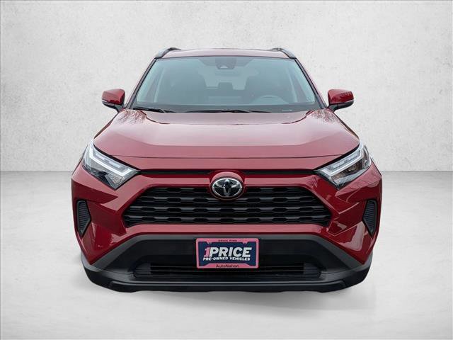Used 2025 Toyota RAV4 XLE image 2