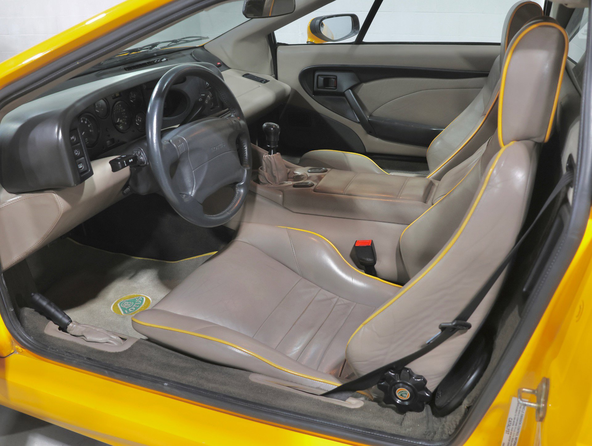 Used 1994 Lotus Esprit S4 image 3