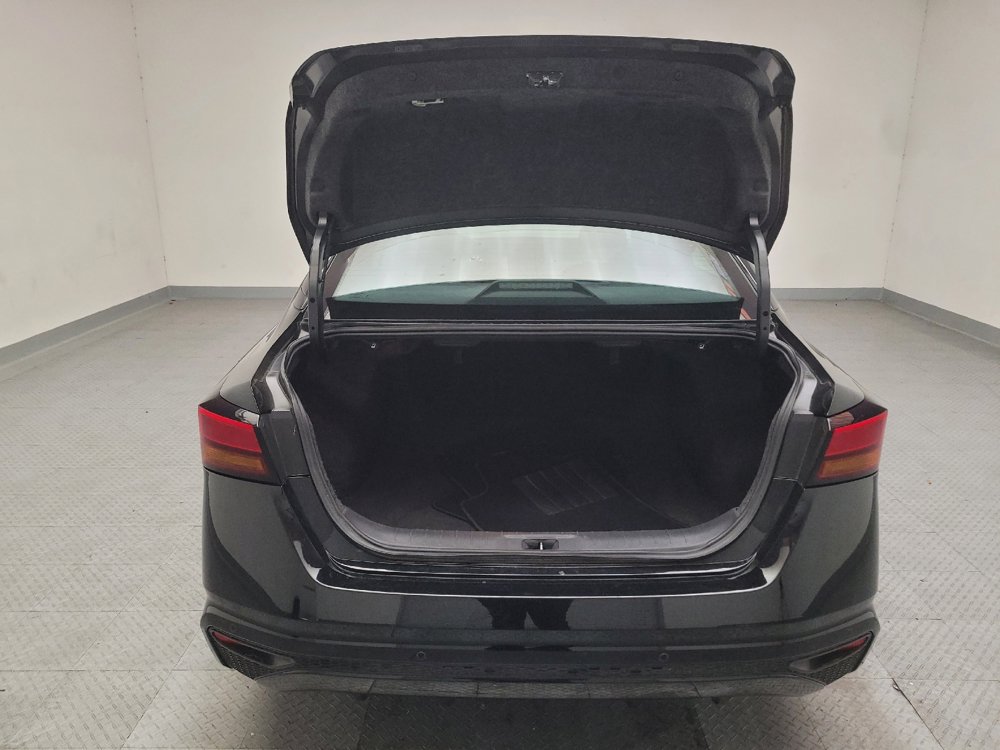 Used 2025 Nissan Altima 2.5 SV FWD image 29