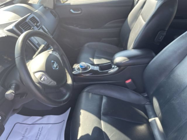 Used 2015 Nissan Leaf SL FWD image 12