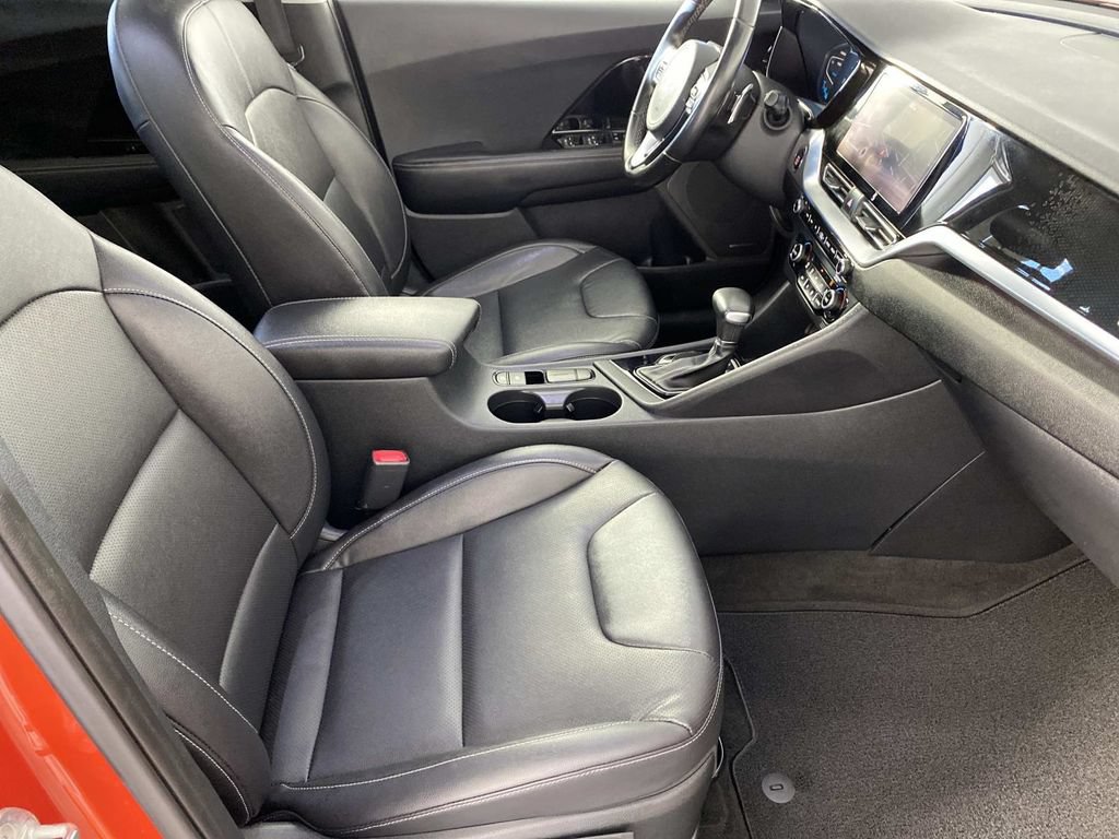Used 2022 Kia Niro Touring Special Edition FWD image 11