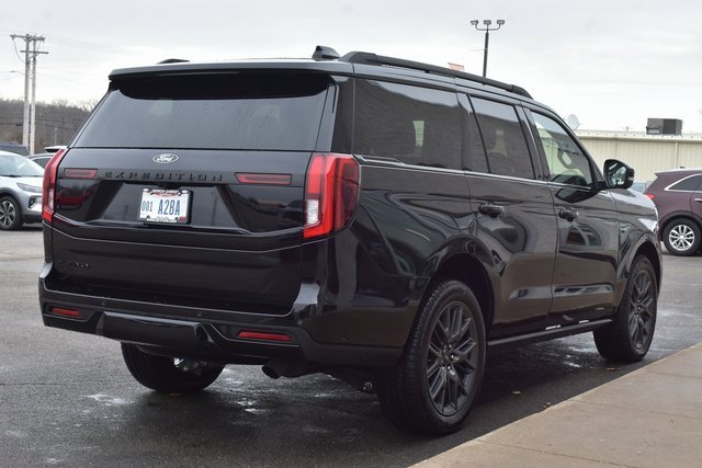 Used 2025 Ford Expedition Platinum w/ Stealth Performance Package image 6