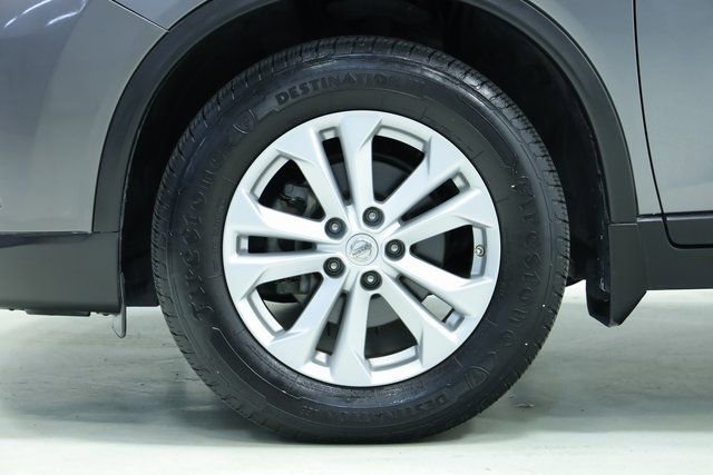 Used 2016 Nissan Rogue SV image 8
