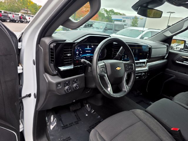 Used 2023 Chevrolet Silverado 1500 LT AWD/4WD image 21