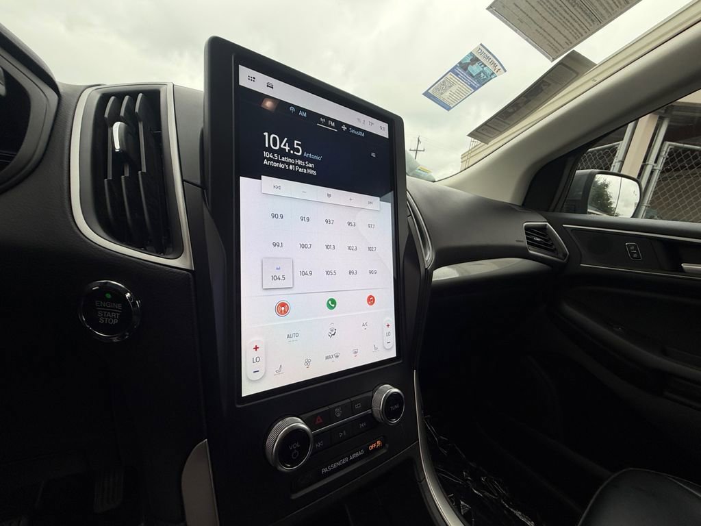 Used 2024 Ford Edge SEL image 21