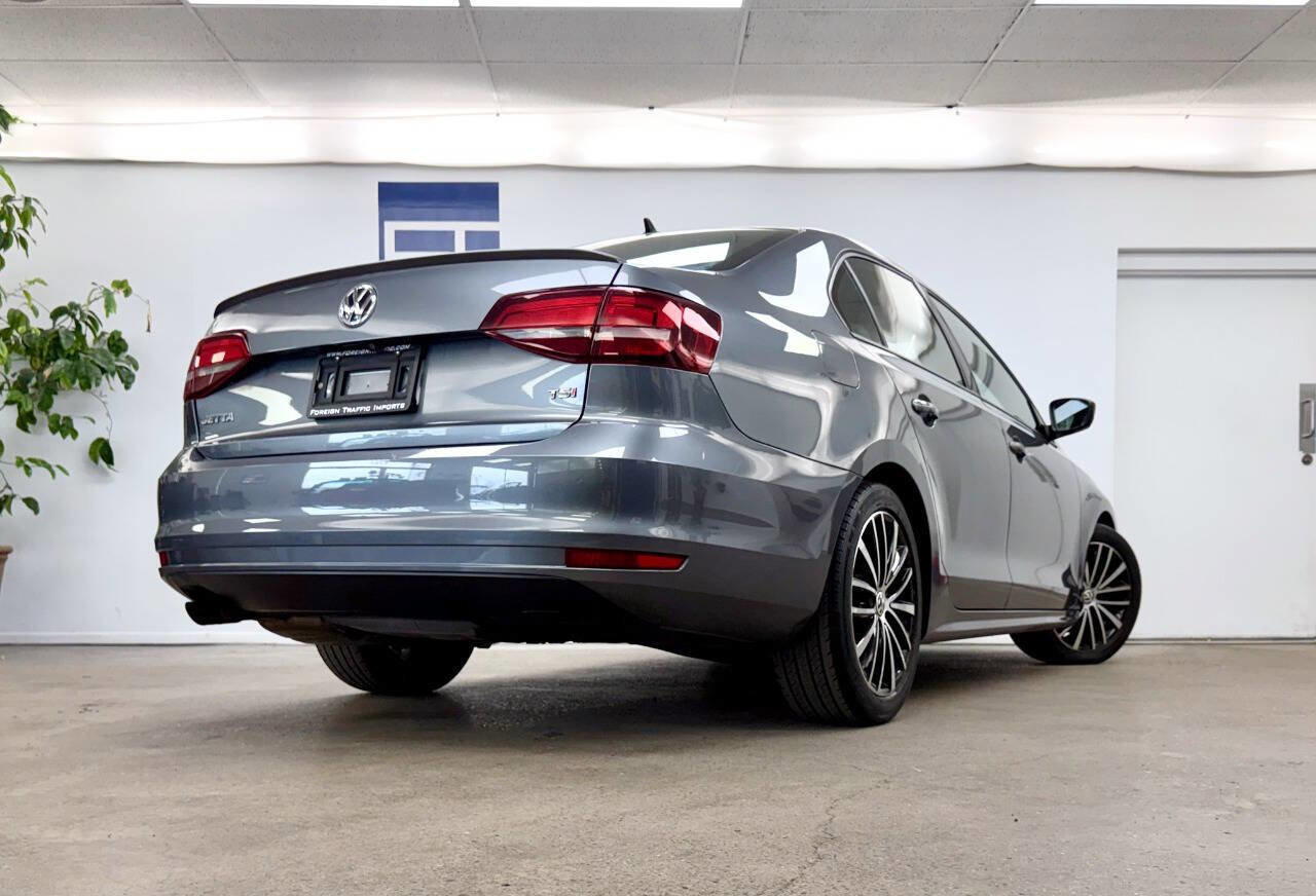 Used 2016 Volkswagen Jetta Sport image 5