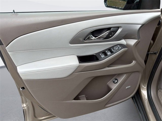 Used 2020 Chevrolet Traverse LT w/ LT Premium Package image 25