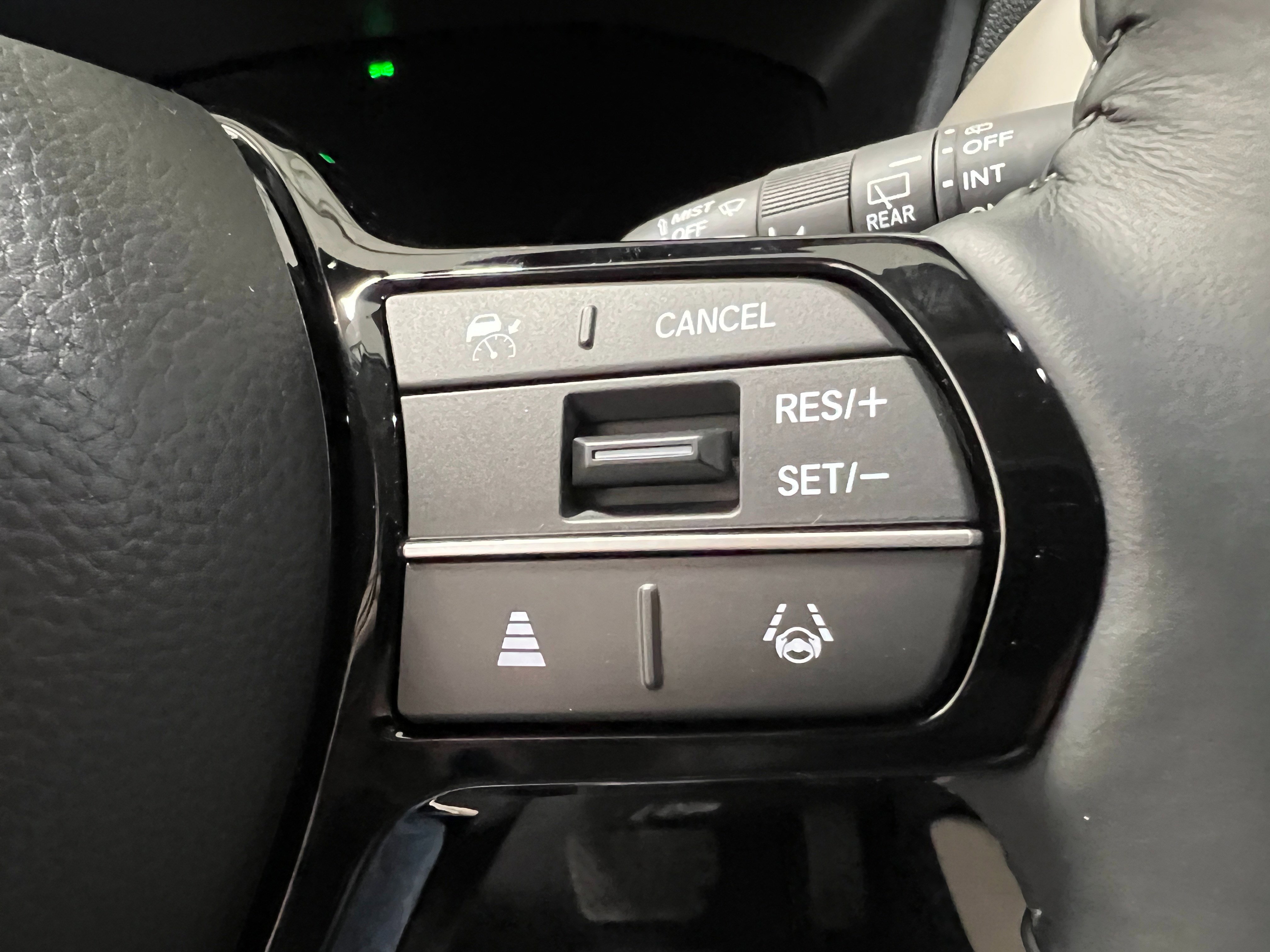 New 2025 Honda HR-V EX-L image 10