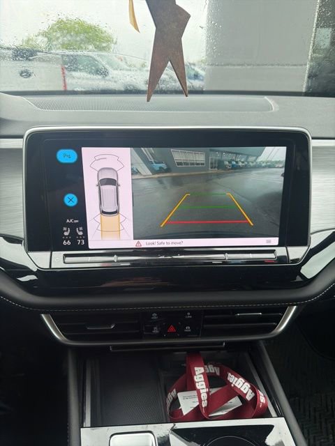 Used 2024 Volkswagen Atlas Cross Sport SE image 15