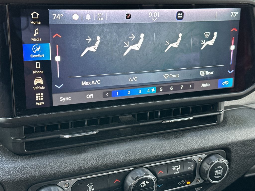 Used 2024 Jeep Wrangler Unlimited AWD/4WD image 17