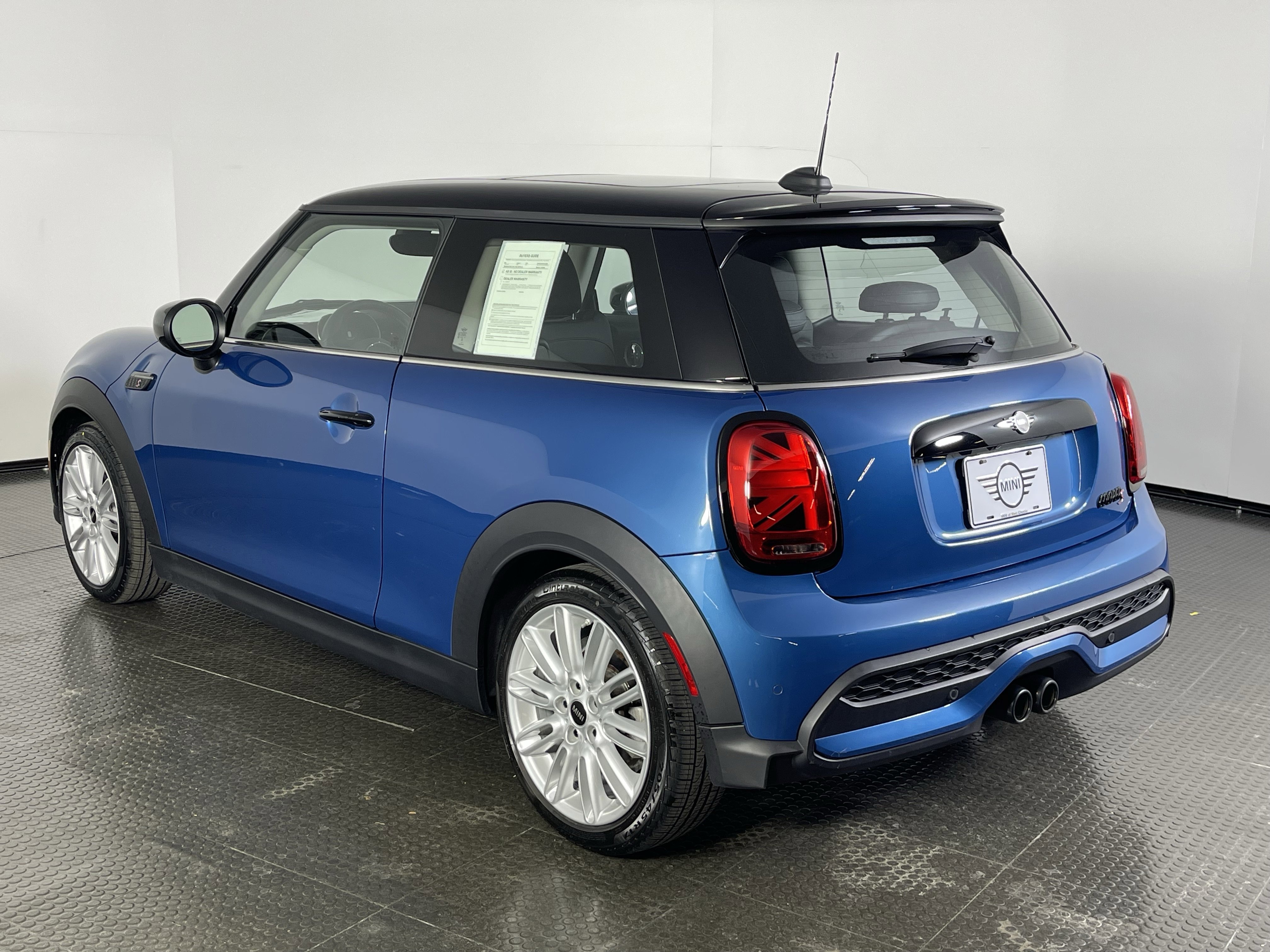 Used 2024 MINI Cooper S FWD image 7