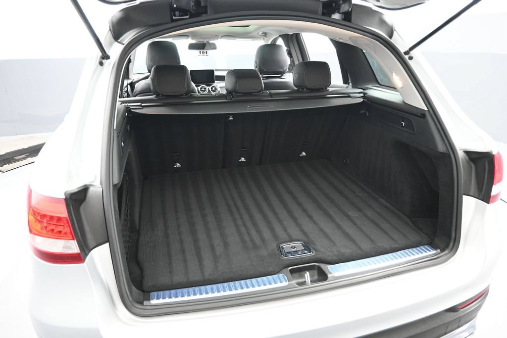 Used 2017 Mercedes-Benz GLC 300 4MATIC image 19