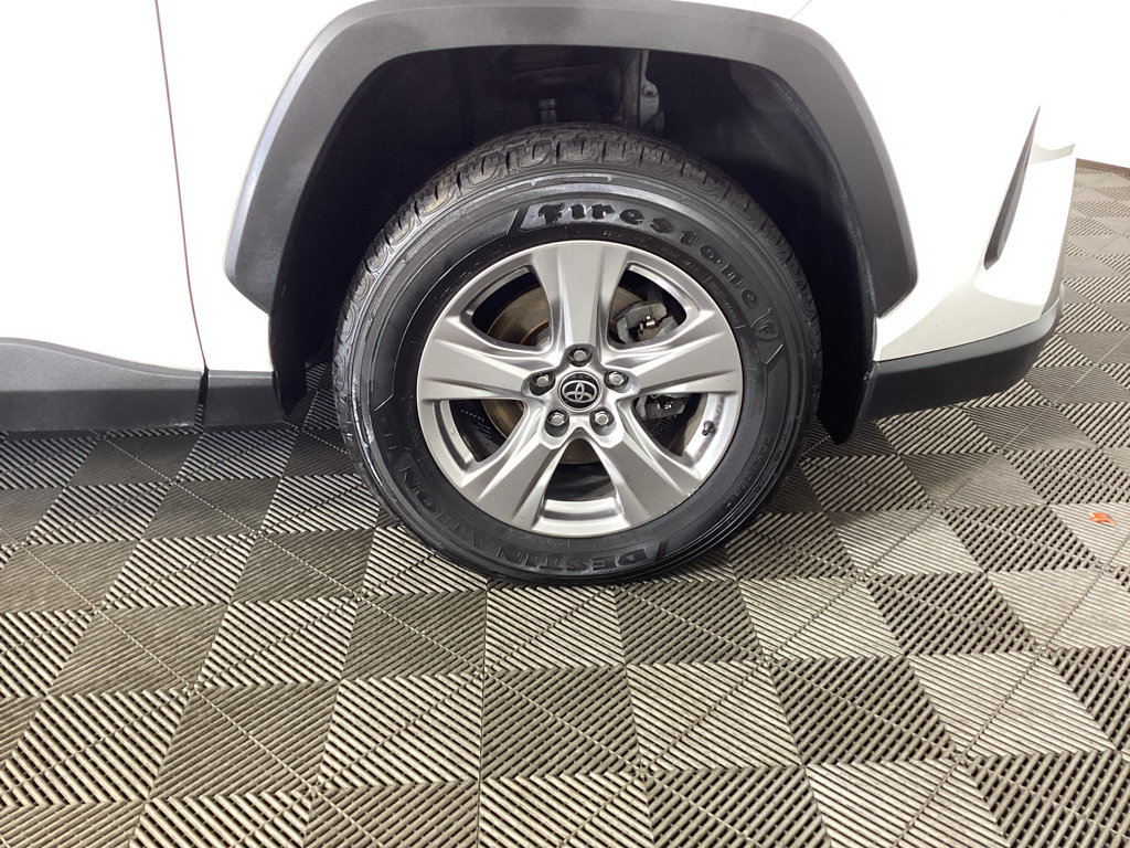Used 2023 Toyota RAV4 XLE AWD/4WD image 7