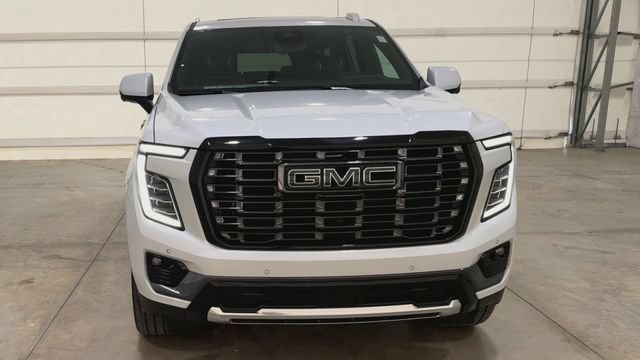 New 2026 GMC Yukon XL Denali Ultimate w/ LPO, Floor Liner Package AWD/4WD image 3