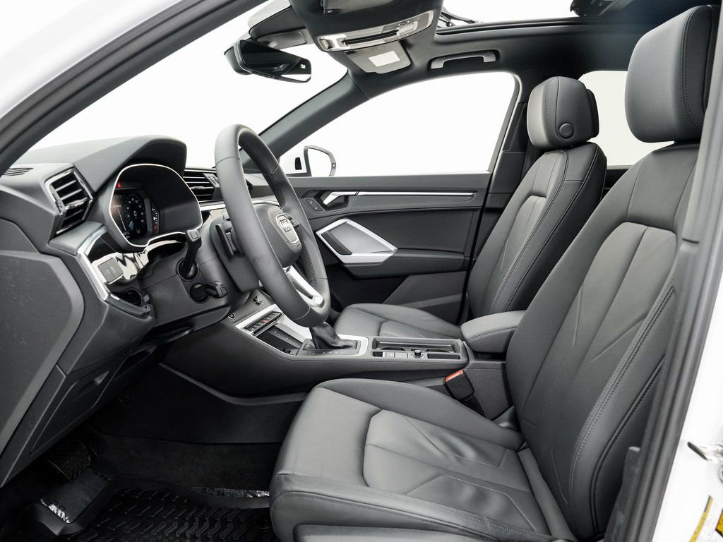 Certified 2025 Audi Q3 2.0T Premium image 6