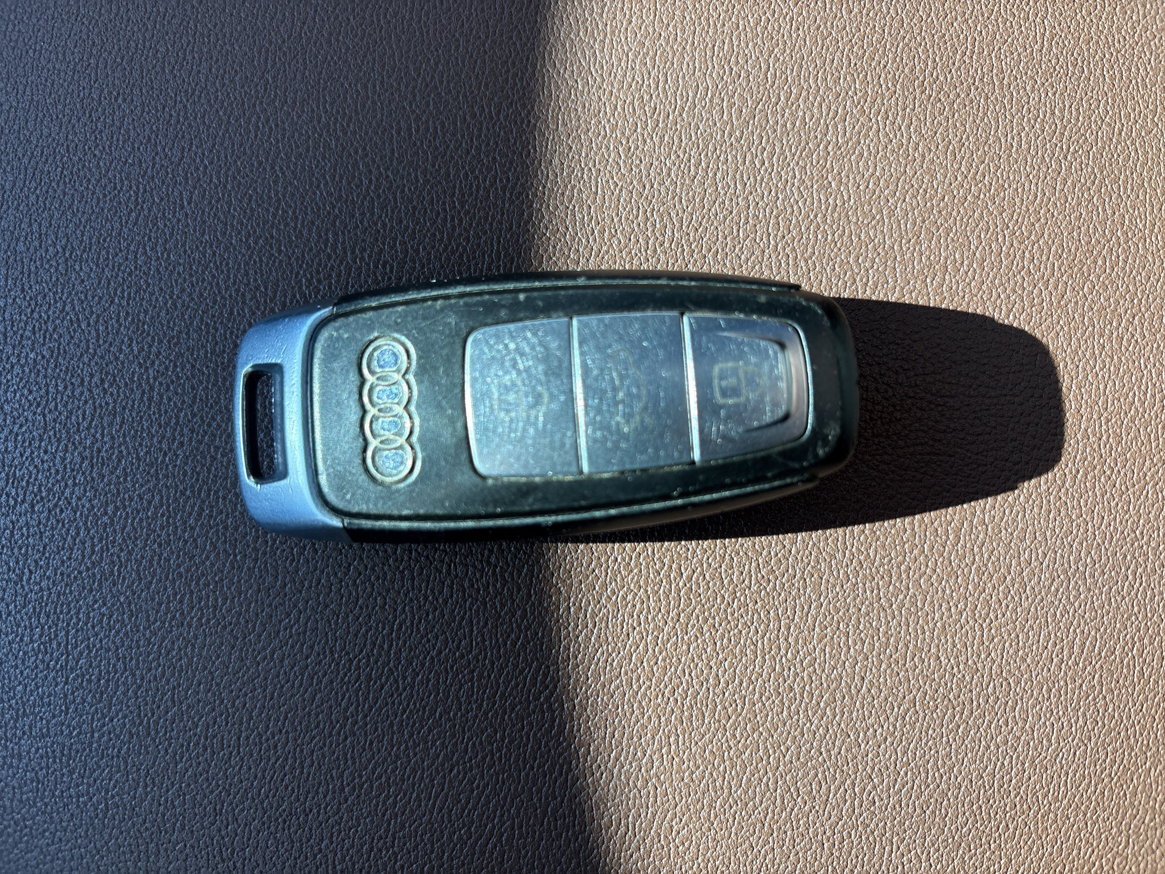 Used 2019 Audi Q8 Premium Plus w/ Premium Plus image 36