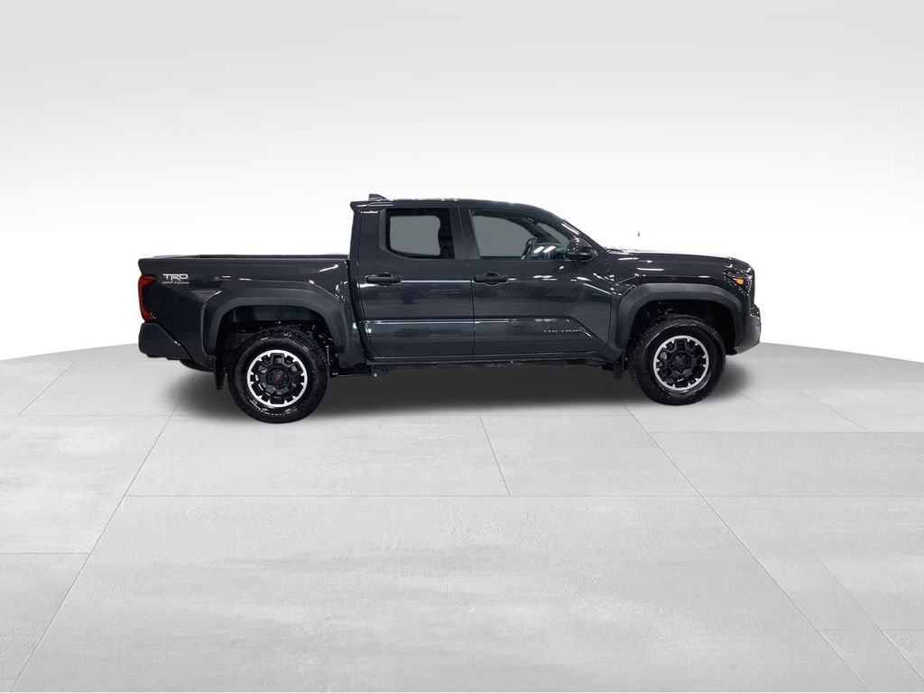 Used 2024 Toyota Tacoma TRD Off-Road image 29