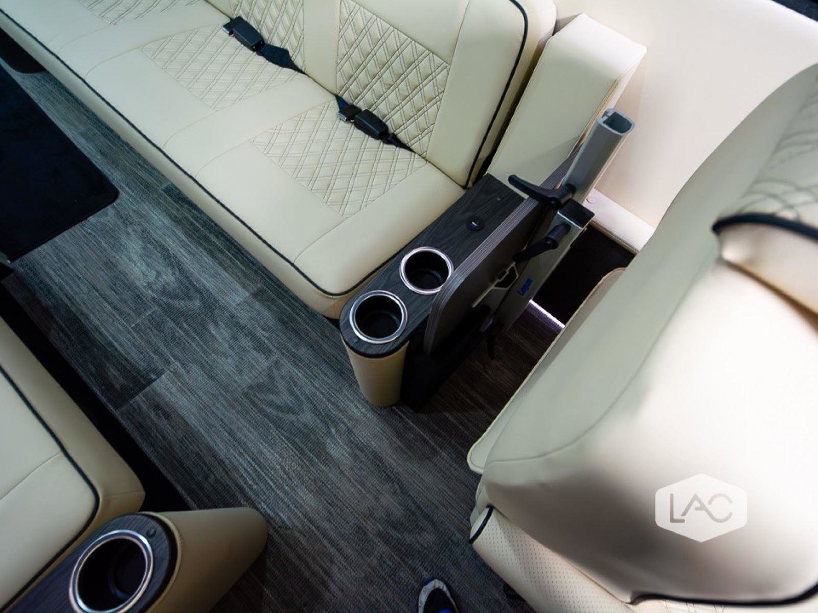 Used 2024 Mercedes-Benz Sprinter 3500 image 11