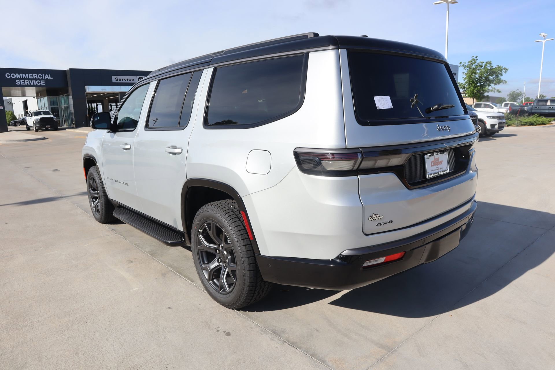 New 2026 Jeep Grand Wagoneer 4WD image 25