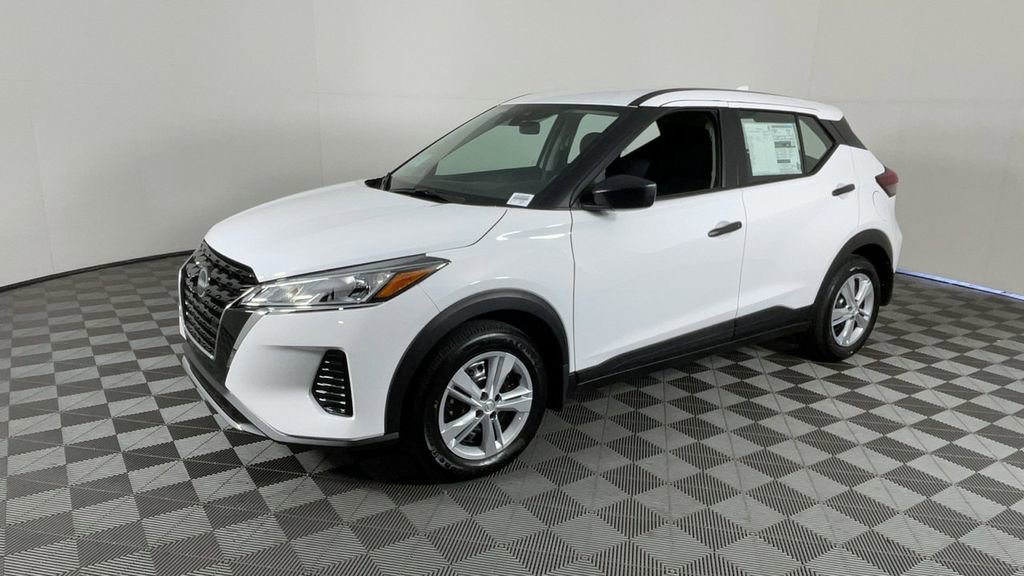 New 2025 Nissan Kicks Play S image 8