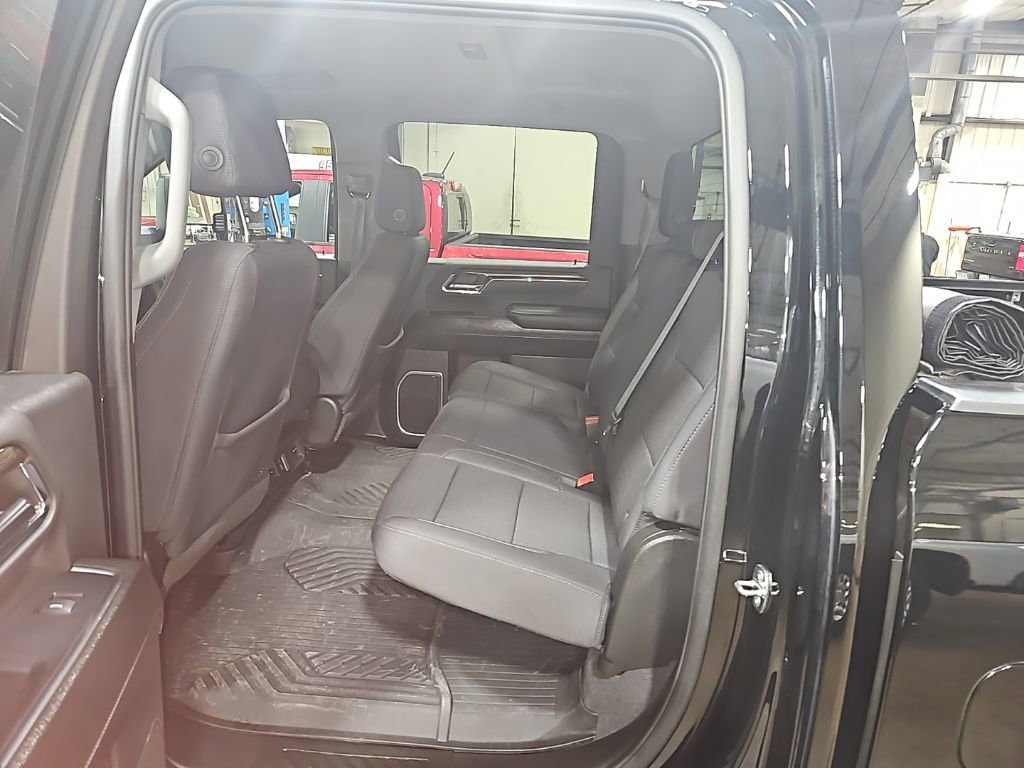 Used 2024 Chevrolet Silverado 2500 LT image 27