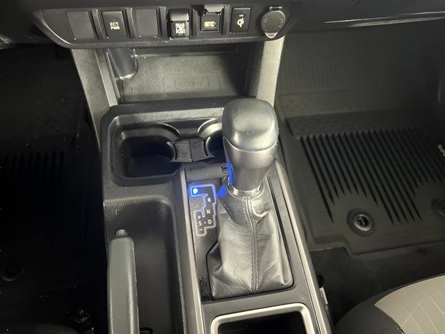 Used 2020 Toyota Tacoma TRD Off-Road image 23