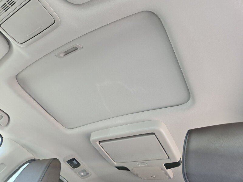 Used 2025 Honda Odyssey Elite image 12