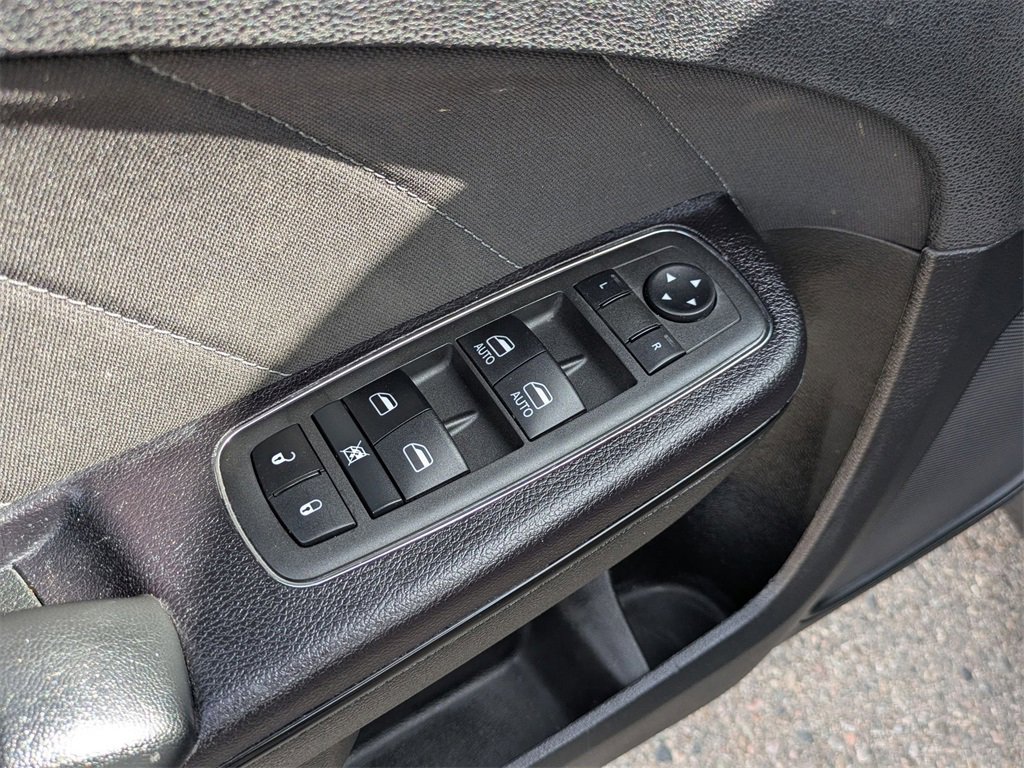 Used 2022 Dodge Charger R/T w/ Blacktop Package image 11